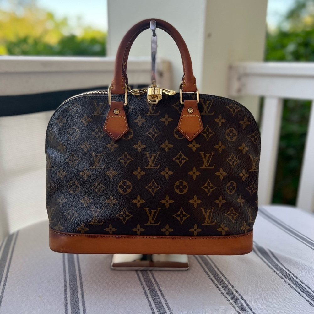 Louis Vuitton Alma pm